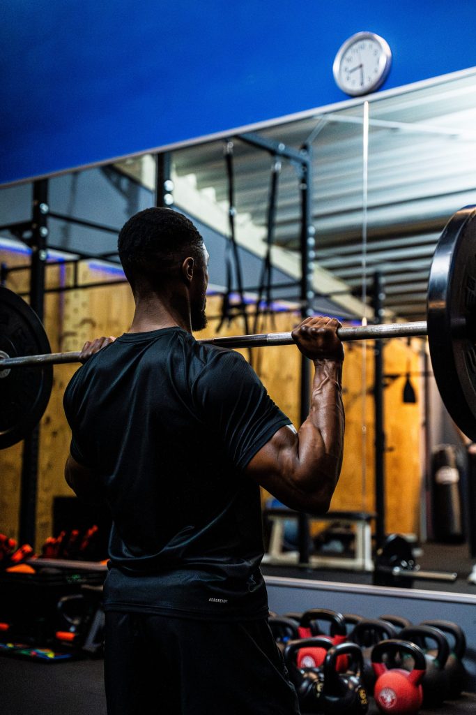 Athlet im professionellen Strength Training